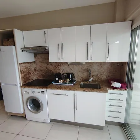 Palm Parking, Clim, Wifi 2' à Pieds