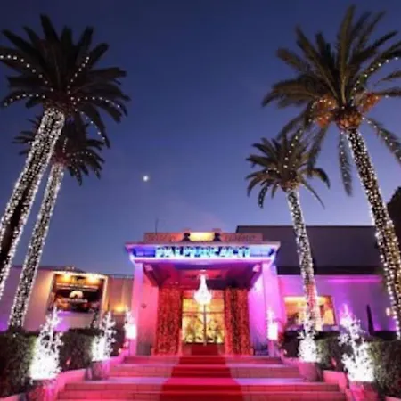 Palm Parking, Clim, Wifi 2' à Pieds * Cannes