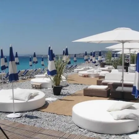 Palm Parking, Clim, Wifi 2' à Pieds *