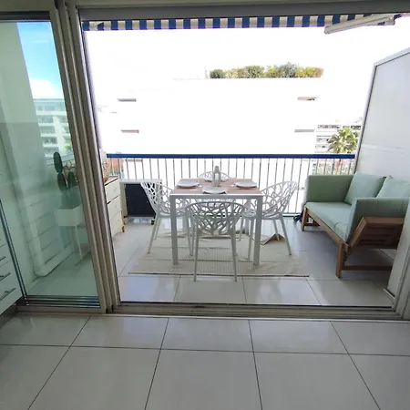 Palm Parking, Clim, Wifi 2' A Pieds Apartment